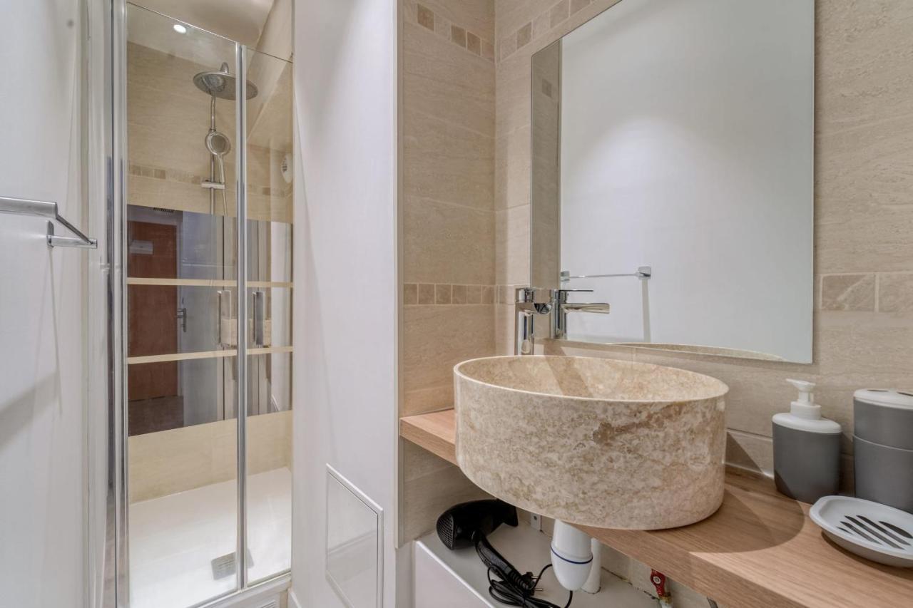 Beautiful Apartement With 2 Bedrooms In Paris Centre Exterior foto